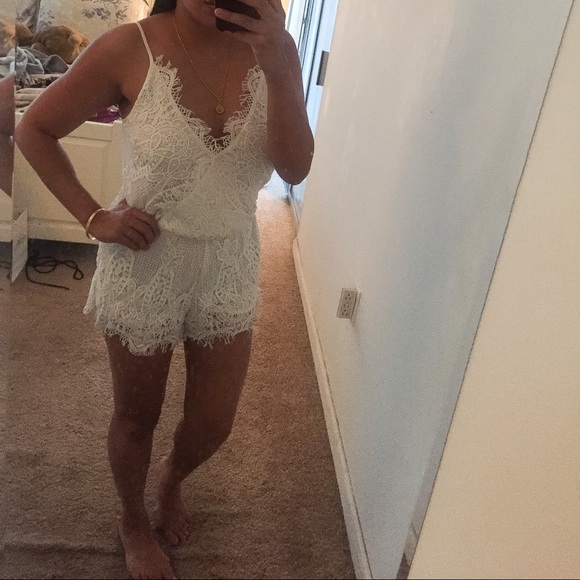 NWOT White Lace Romper - Picture 7 of 7